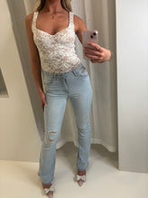 Load image into Gallery viewer, Light Denim Serena Bow Jeans