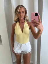 Load image into Gallery viewer, White Denim Eden Diamond Tassel Shorts
