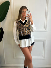 Load image into Gallery viewer, White Isabel Animal Print Oversized Shirt
