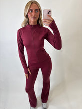 Load image into Gallery viewer, Wine Amara Sculpt Flare Set
