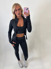 Load image into Gallery viewer, Black and White Kate Contrast Piping Activewear Set
