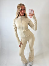 Load image into Gallery viewer, Cream Amara Sculpt Flare Set

