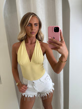 Load image into Gallery viewer, White Denim Eden Diamond Tassel Shorts
