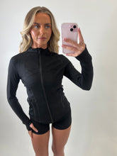 Load image into Gallery viewer, Black Niamh Activewear Co-ord
