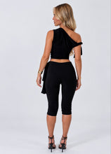Load image into Gallery viewer, Black Lucie One Shoulder Bow Detail Capri Co-Ord Set
