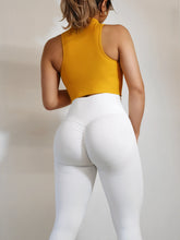 Load image into Gallery viewer, White CeCe Ruched Bum Leggings

