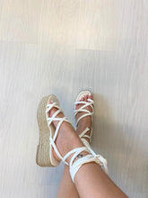 Load image into Gallery viewer, White Laura Platform Espadrilles
